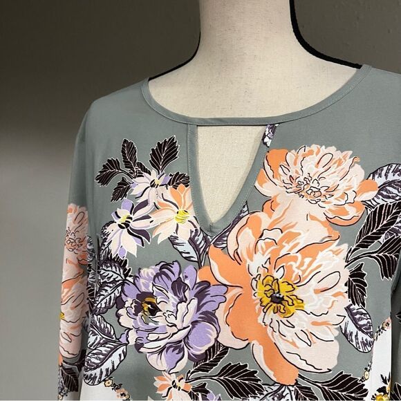 Maurice’s floral long sleeve blouse - Picture 2 of 13